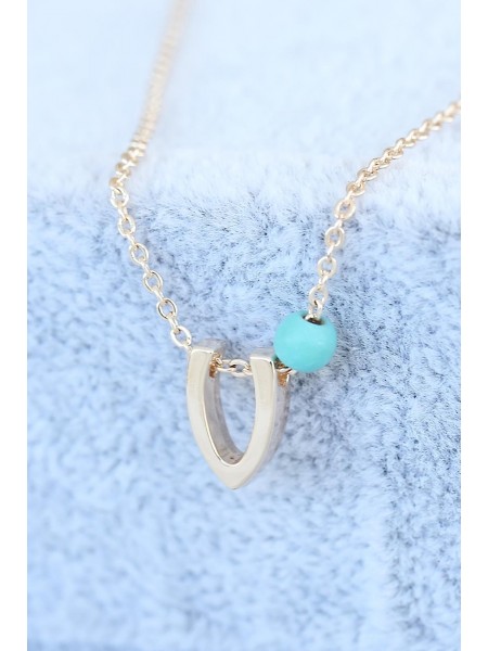 Gold Renk Boncuklu Bayan V Harfli Kolye Gold Renk Boncuklu Bayan V Harfli Kolye